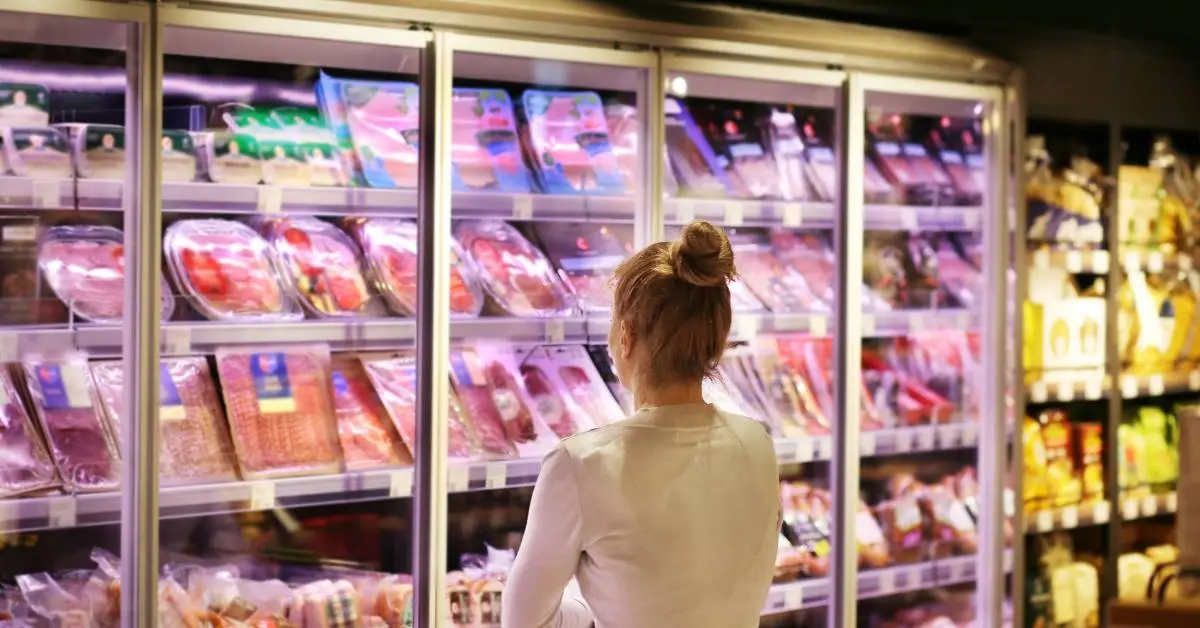 4 Retail Advertising Examples To Inspire Your Marketing Strategies